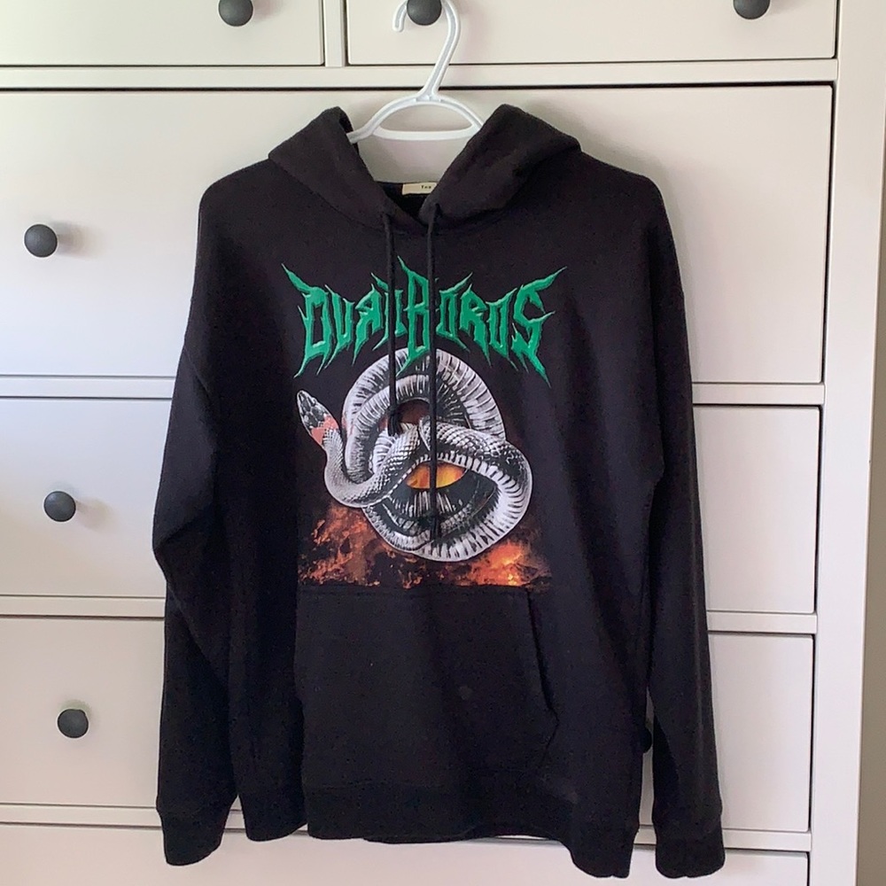 Ariztia Hoodie